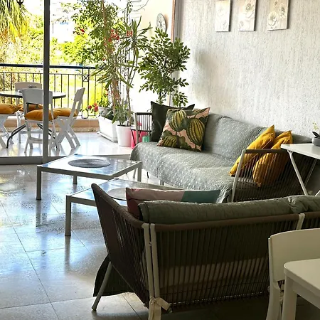 Paradise Gardens Pool View Apartamento *